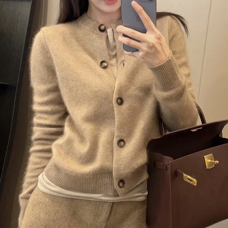 Autumn and Winter New 100% Pure Wool Cardigan Sweater Women's Knitted High Quality O-neck Women's Cashmere Coat Sweater - Image 4