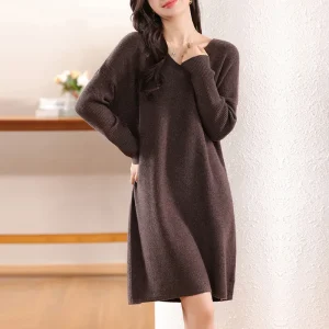 Hot selling women's dress with 100% wool knitted pullover and long hair fashionable and loose plus size women's dress
