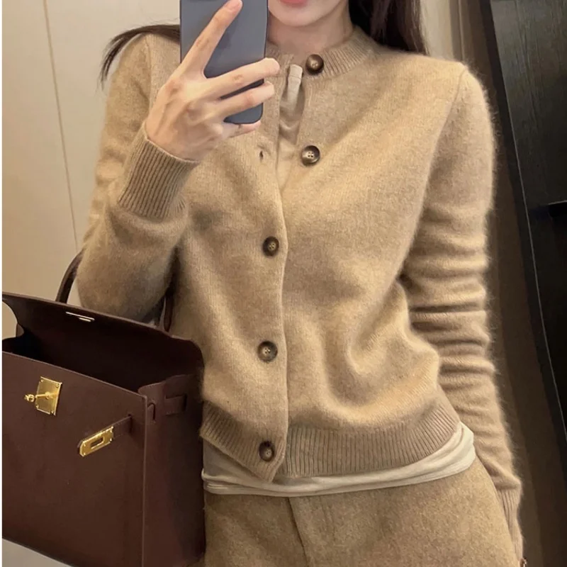 Autumn and Winter New 100% Pure Wool Cardigan Sweater Women's Knitted High Quality O-neck Women's Cashmere Coat Sweater