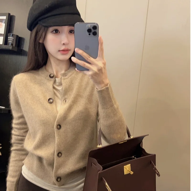 Autumn and Winter New 100% Pure Wool Cardigan Sweater Women's Knitted High Quality O-neck Women's Cashmere Coat Sweater - Image 5
